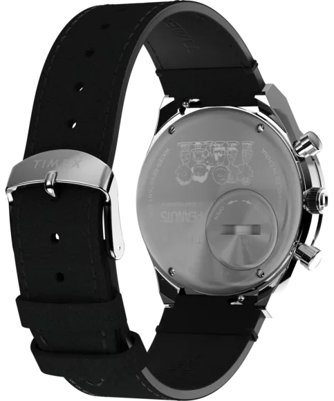 Q Timex Chronograph x Peanuts Snoopy 極美品 Q TIMEX Chronograph X Peanuts Snoopy Watch - YouTube