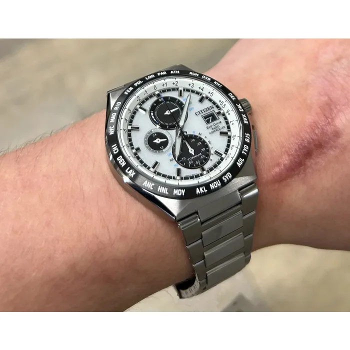 Citizen AT8238-84A Eco-Drive Watch at Ormoda