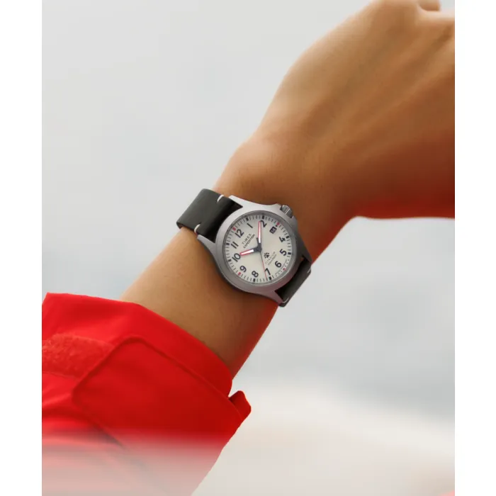 timex クリップウォッチ　カラビナ　ノーマターボード　　スノーボード　00s Timex Expedition North Field Post TW2W78200 Quartz Watch at Ormoda
