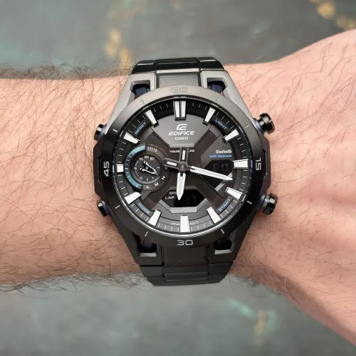 Casio Edifice Sospensione ECB-2300DC-1AEF Quartz Watch at Ormoda